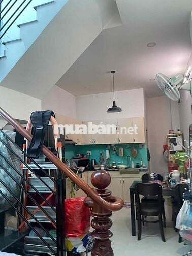 Cần bán gấp căn nhà chính chủ. đường nguyễn bĩnh khiêm p1. gò vấp.