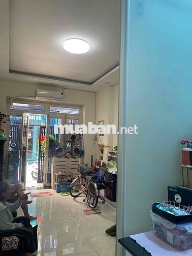 Cần bán gấp căn nhà chính chủ. đường nguyễn bĩnh khiêm p1. gò vấp.