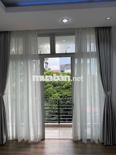 Cho thuê phòng 1 phòng ngủ ban công gần sân bay công viên gia định