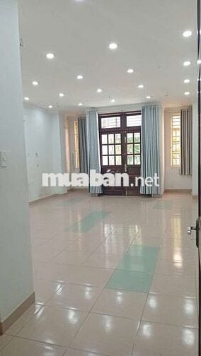 Nhà Đường 13 Ao sen Tên Lửa Dt 5x20. 4 Tầng có 6 phòng 30 triệu