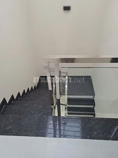 Bán nhà H3m số 341/4/18 Bến Phú Lâm, P9, Q6. DT: 4m x 14m, 3 tầng, ST