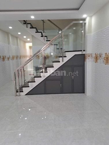 Bán nhà H3m số 341/4/18 Bến Phú Lâm, P9, Q6. DT: 4m x 14m, 3 tầng, ST