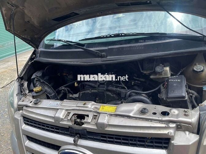FORD TRANSIT 
tải van 6 ghế. 850kg
sản xuất 2010