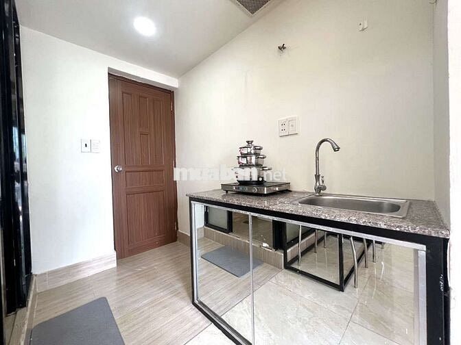 Căn Hộ Ban Công, Máy Giặt Riêng Ngay Trần Phú Quận 5