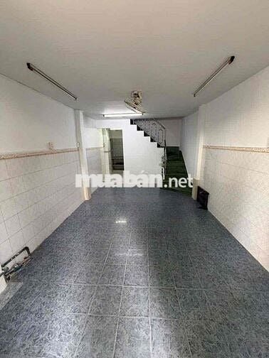 nhà 3 tầng, bán gấp - hẻm 5 mét - 4 ,8 tỷ thương luong