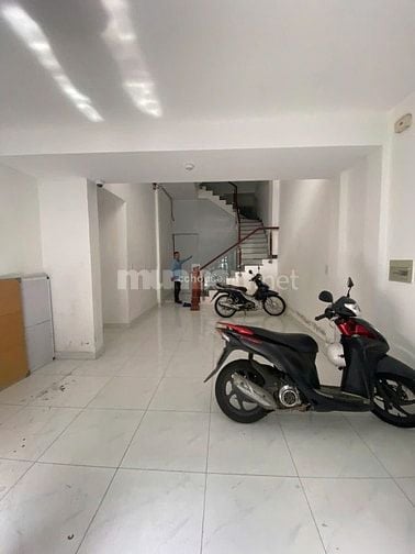 Nhà HXH 6m [ID19847] Ngô Quyền, P.Diên Hồng. DT 4.5x14m, 4 tầng ST