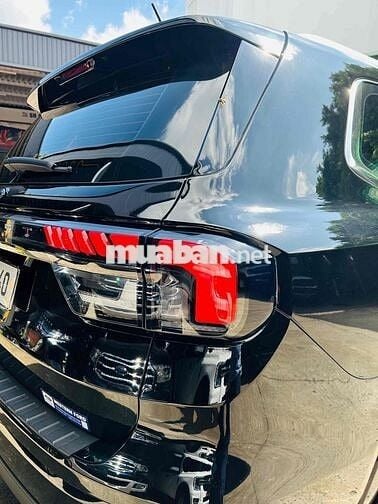 Ford Everest 2025 Titanium 2.0L 4x2 AT - 900 km