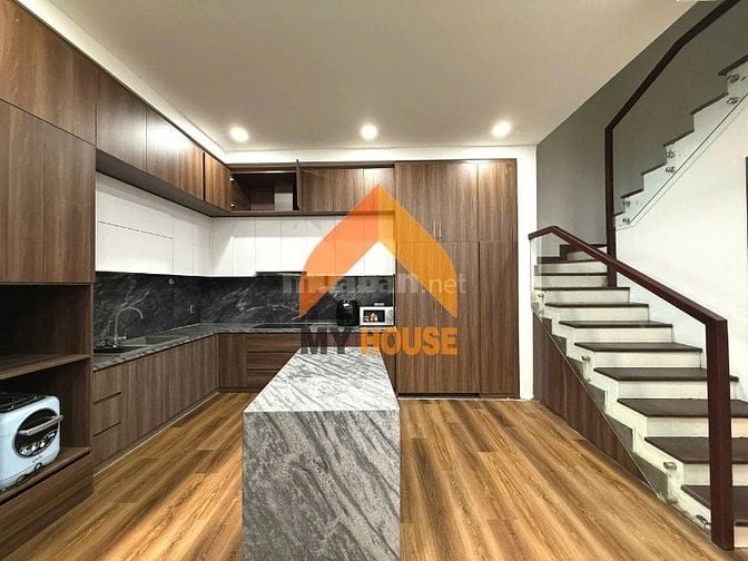 TUYỆT PHẨM Q2 VILLA HIỆN ĐẠI FULL NỘI THẤT XÁCH VALI VÀO Ở NGAY 6PN