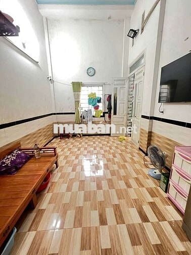 Bán nhà 590 tr DT 40m 2PN  phường thái hoà tân uyên