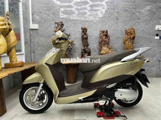 👉Honda Lead 2015 chính chủ máy zin êm