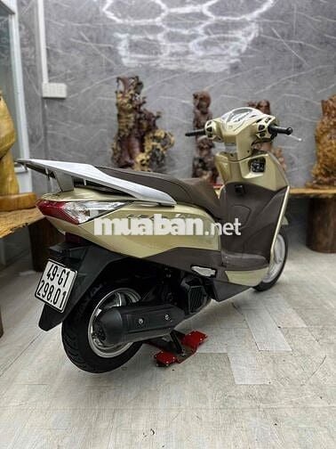 👉Honda Lead 2015 chính chủ máy zin êm