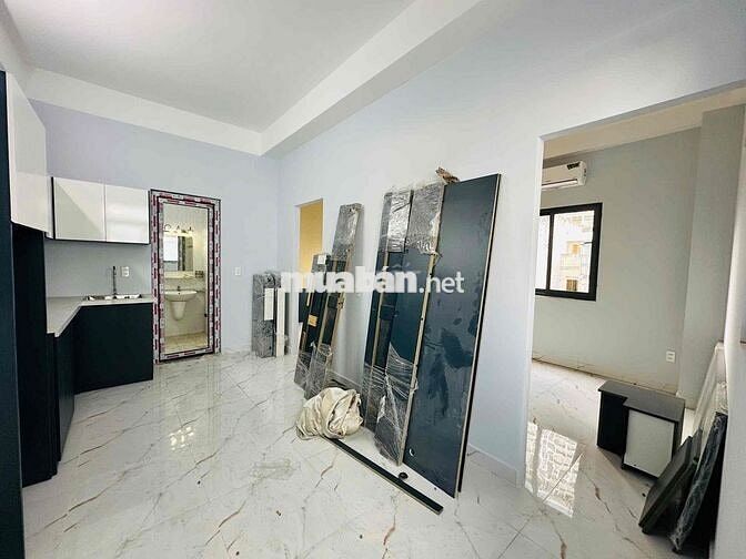 2PN Ban Công 60m2 Ngay Đh Kinh Tế Q10