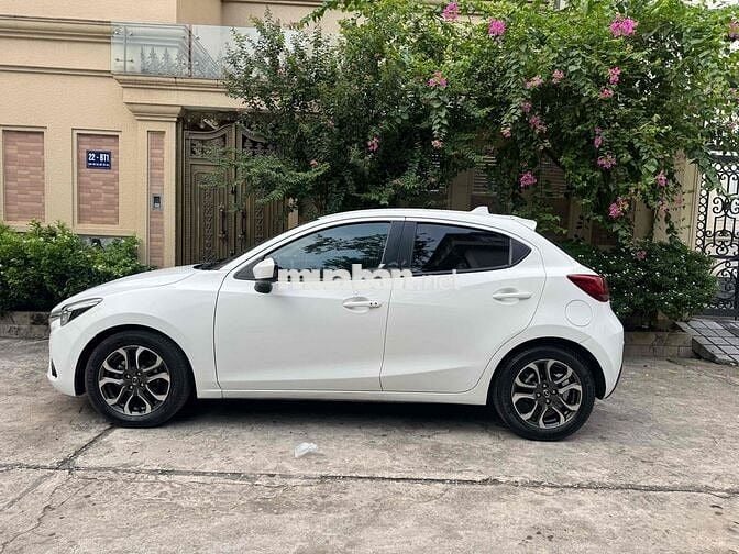 Mazda 2 2016 - 100000 km tên tư nhân xe chất hiếm