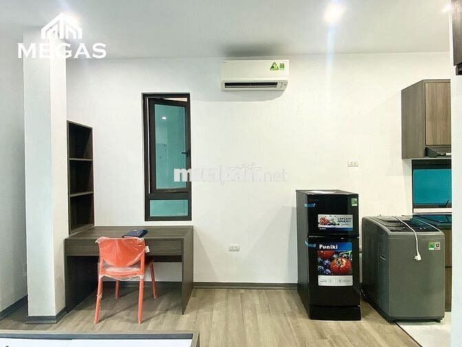 CHO THUÊ STUDIO CỬA SỔ LỚN FULL NỘI THẤT NGAY DƯƠNG QUẢNG HÀM QUAN HOA