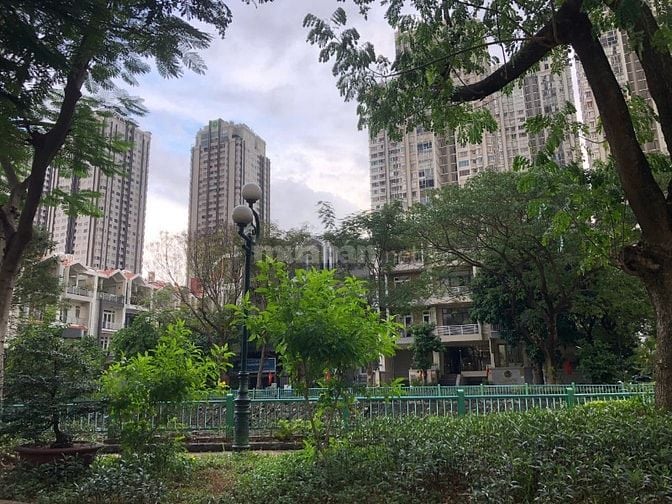 Nhà biệt thự 200m2 khu Him Lam Kênh Tẻ có thang máy giá 58 tỷ 