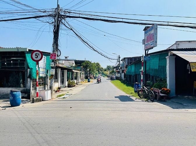 BÁN LÔ ĐẤT MẶT TIỀN TÂN THÔNG HỘI 305m2 (Ngang 8x35) - GIÁ 580Triệu 