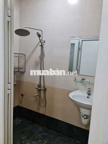 Nhà Cho thuê hẻm 8m xe hơi đậu trong nhà.Dt 4×17m 1 lầu mới 99%.15.5tr