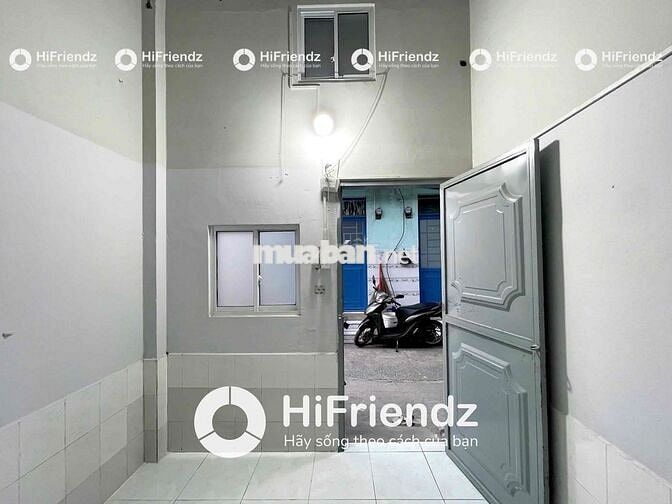 Trống Lại Trệt Free Dịch Vụ - Gác Cao 1m7