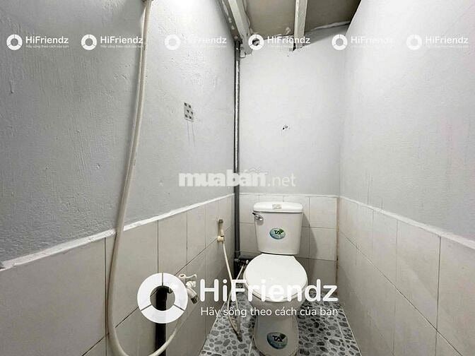 Trống Lại Trệt Free Dịch Vụ - Gác Cao 1m7