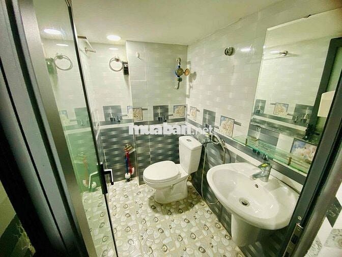 Duplex Sang Xịn Mịn  - Ngay Ngã Tư Bốn Xã - Phòng Siêu Rộng