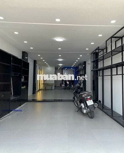 Cho thuê nhà gấp MT 639B Bà Hạt, Phường 6, Quận 10 thông ra 3.2