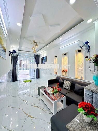 Bán nhà 3 phòng ngủ tại hẻm 138, Trần Hưng Đạo,  2,85 tỷ,