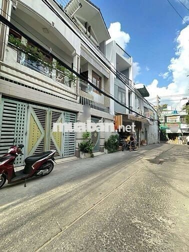 Gần 4 xã thông LVQ Nguyễn Sơn hẻm xe hơi 63m2 2 tầng chỉ 6.25 tỷ