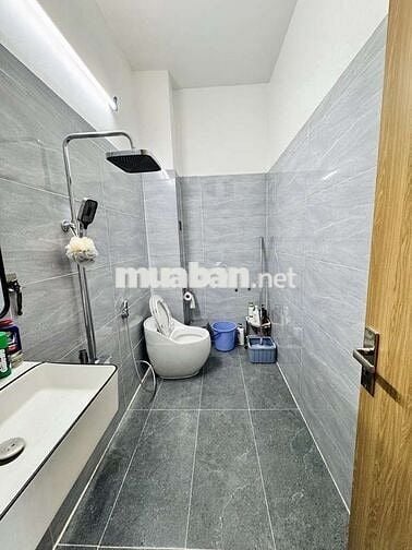 Nhà Lớn 72M2, Cao 5Tầng, HXH 6M, Gần ST Emart 2