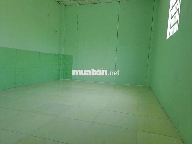 Nhà cấp 4, 1 trệt, 1 lầu ( gác đúc giả lầu) gồm 2 phòng ngủ,2 tolet ..
