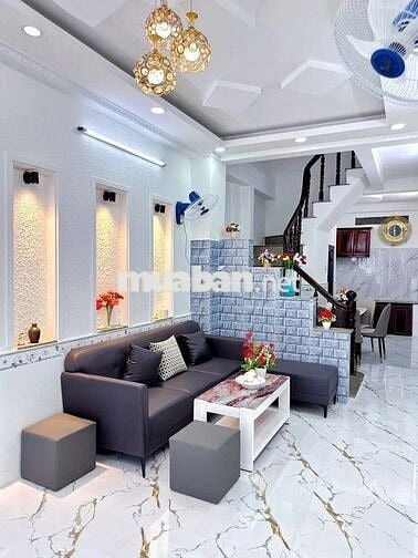 Bán nhà 3 phòng ngủ tại hẻm 138, Trần Hưng Đạo,  2,85 tỷ,