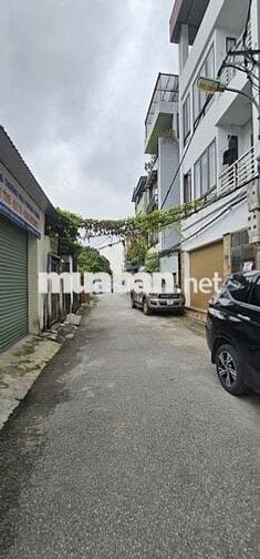 Nhà Mặt Phố Thạch Bàn Cách 50m 5 Tầng Ngõ Ít Nhà – Nhỉnh 6 tỷ