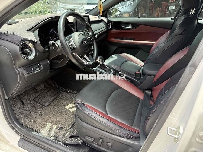 Kia Cerato 2019 2.0 AT Premium - 25000 km. 1 chủ