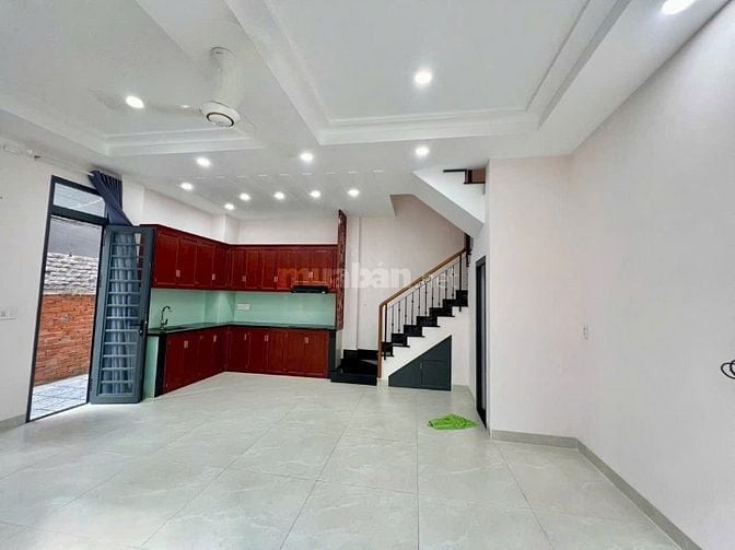 Góc Hẻm Nhiêu Tứ,khu Phan Xích Long,Ngang 6,3m,4Tầng,4PN,Cho Thuê Tốt