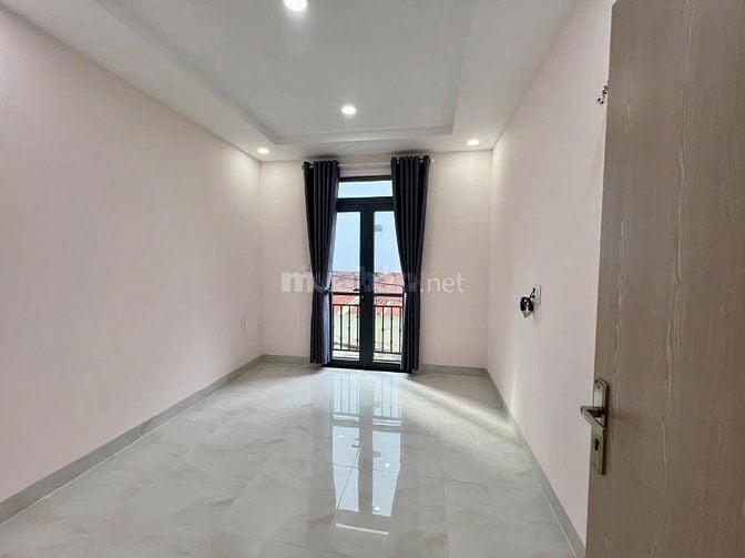 Góc Hẻm Nhiêu Tứ,khu Phan Xích Long,Ngang 6,3m,4Tầng,4PN,Cho Thuê Tốt