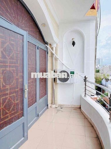 Phòng studio full nội thất ban công rộng