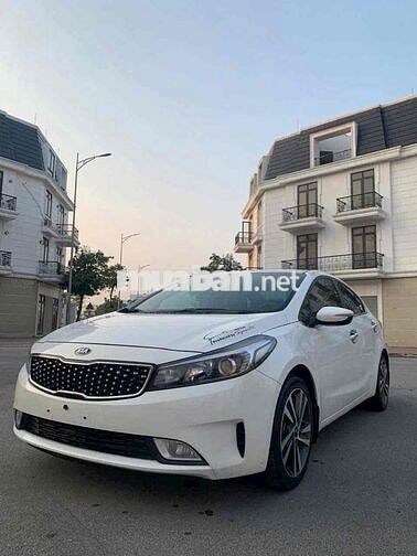 Kia Cerato 2018 1.6 MT - 100000 km
