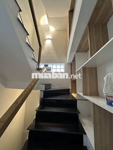 Cho thuê nhà nguyên căn 1 trệt 4 lầu full nội thất, Nguyễn Trọng Tuyển