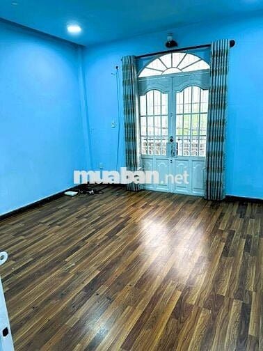 cho thuê nhà góc 2 mặt tiền, 4 phòng ngủ, đường số 9 Linh Tây