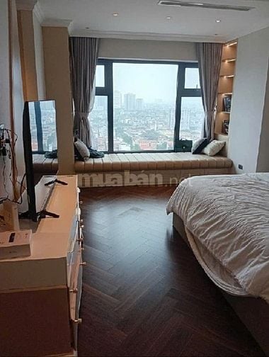 Hiếm! Bán căn Penhouse Cầu Giấy, DT 320 m2, thông tầng trên cao tuyệt 