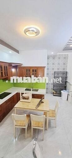 Nhà sổ hồng riêng, hẻm xe hơi HT13 ,Quận 12, Gần chợ , Giá hơn 3 tỷ.
