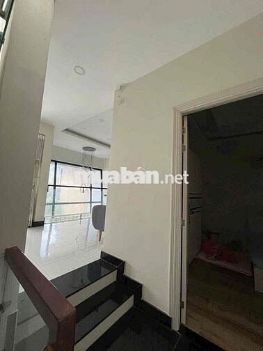 Bán gấp về quê Nhà Bình Chánh 1 TỶ 258 - 1TR/1L - HXH/ gần chợ