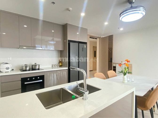 1 tỷ 9 Căn hộ 55m2, Ở liền, sổ hồng, vay được, Phạm Văn Đồng 2pn + 2wc