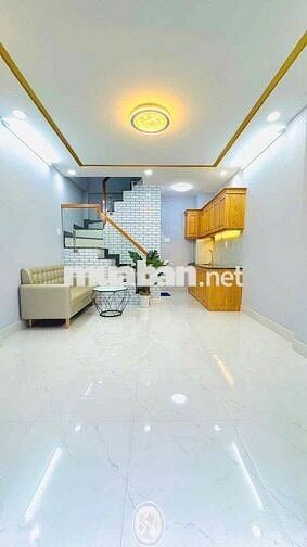 nhà bán Q10 - nhà mới xây - 3 lầu 3 phong4 wc - 5,9 tỷ TL