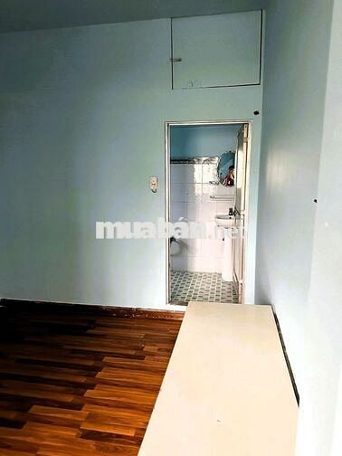 cho thuê nhà góc 2 mặt tiền, 4 phòng ngủ, đường số 9 Linh Tây