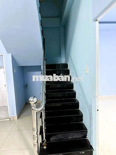 cho thuê nhà góc 2 mặt tiền, 4 phòng ngủ, đường số 9 Linh Tây