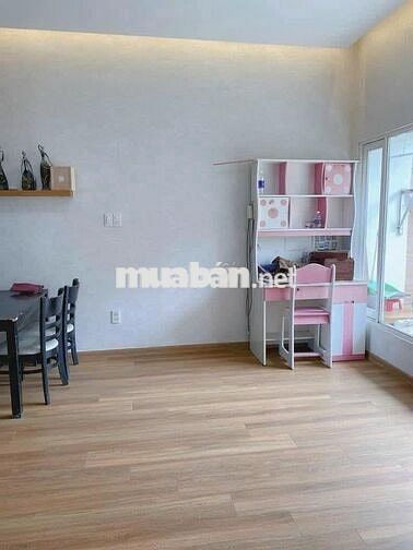 CHO THUÊ Ở LIỀN CC BÀU CÁT 2 LÔ THANG MÁY 2PN 10TR NHÀ ĐẸP