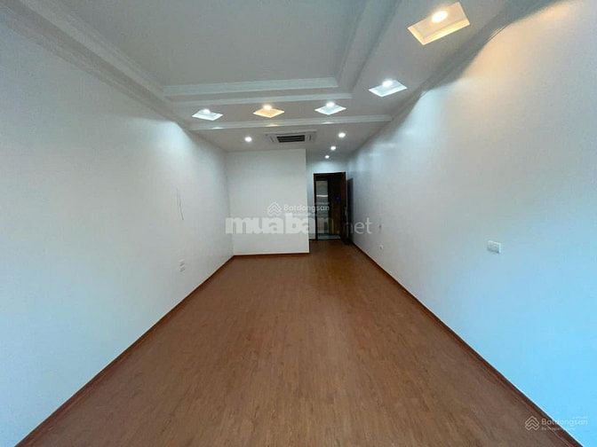 Cho thuê mặt bằng kinh doanh đường Bờ Sông Sét, 40m² x 3 tầng, mt 3.7m