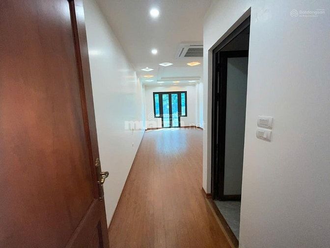 Cho thuê mặt bằng kinh doanh đường Bờ Sông Sét, 40m² x 3 tầng, mt 3.7m