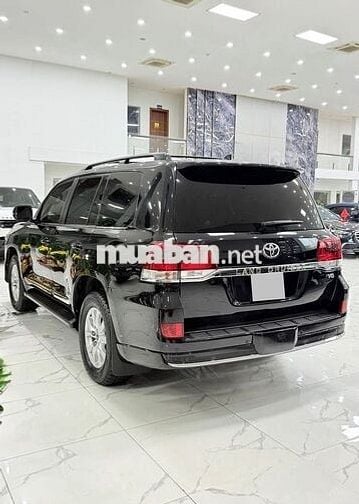 *** thị trường. Land Cruiser 5.7 nhập Mỹ 2016