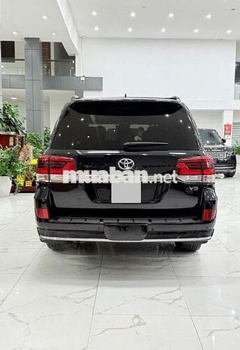 *** thị trường. Land Cruiser 5.7 nhập Mỹ 2016